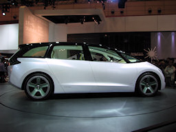 Photo - HONDA SKYDECK Concept Right-view